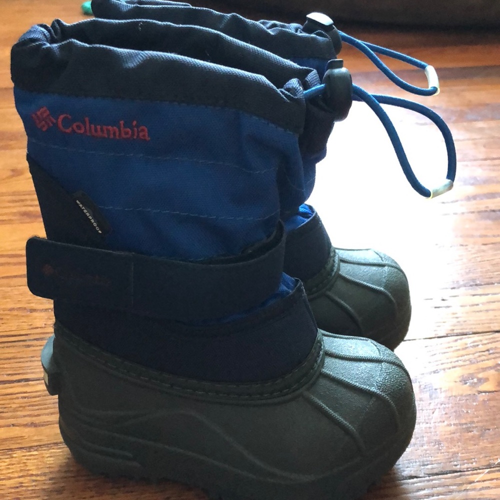 Snow boots